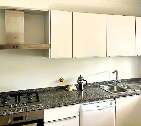 Spacious In D'el Rey