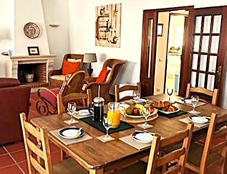 Maison d'hôtes Spacious In D'el Rey