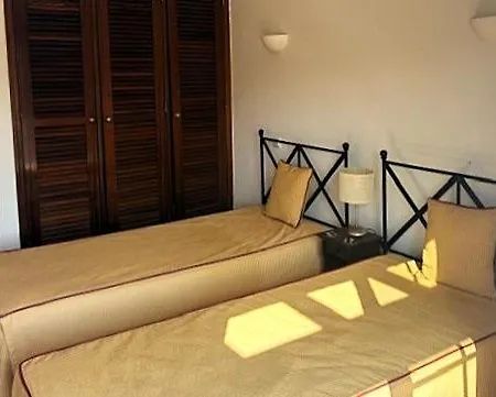 Spacious In D'el Rey 게스트하우스 Amoreira (Leiria)